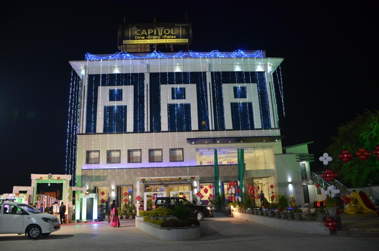 Hotel La Capitol Chhatarpur ภายนอก รูปภาพ