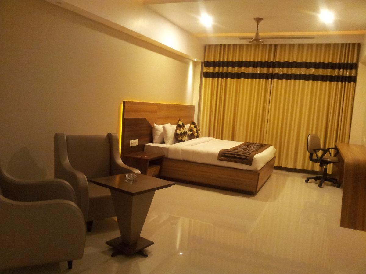 Hotel La Capitol Chhatarpur ภายนอก รูปภาพ